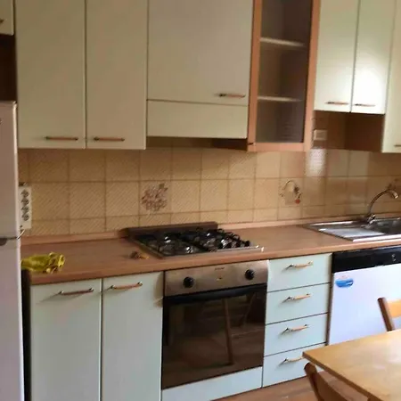 Casa Vacanze In Zona Residenziale *